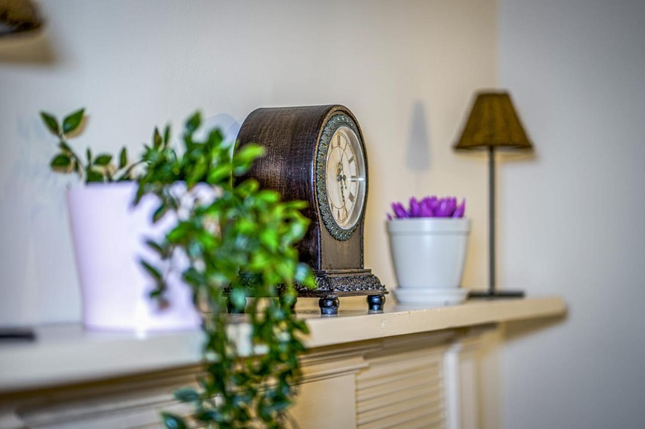 Guestready - Elegant Space Near Holyrood Park เอดินบะระ ภายนอก รูปภาพ
